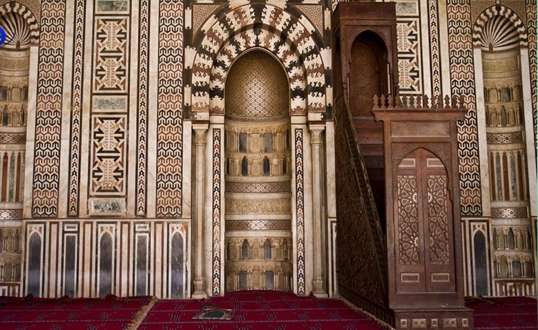 وفاة مفاجئة لخطيب جمعة مصري  أثناء حديثه عن الموت!!