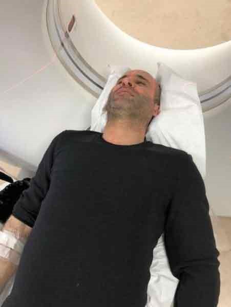 بالصور.. نجاة الفنان أيمن زبيب بأعجوبة من حادث مروع