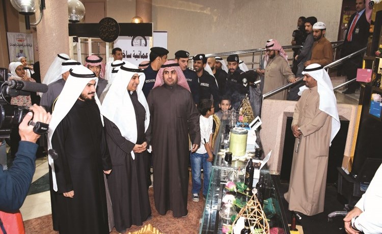 جولة على البوثات المشاركة في المعرض﻿