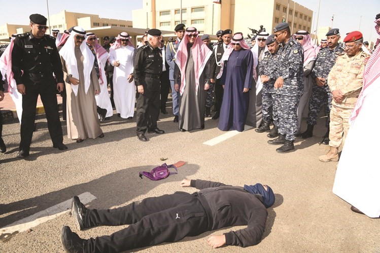 التمرين تضمن نزع حزام ناسف يرتديه ارهابي﻿
