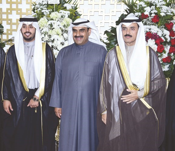 العميد مشعل الزعبي يهنئ المعرس ووالده المستشار د.سعد العجمي﻿