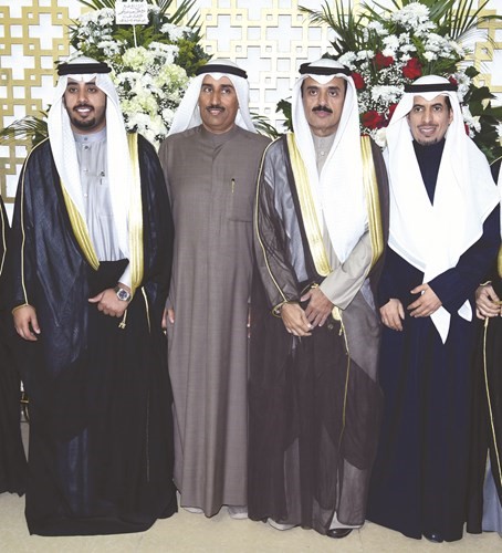 المستشاران د.صنهات المطيري وعبدالهادي الجفين يباركان﻿