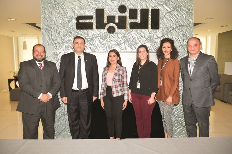ضحى هيبة وفياض عماد الدين من موفنبيك الكويت - البدع يهنئان بعيد الأنباء﻿