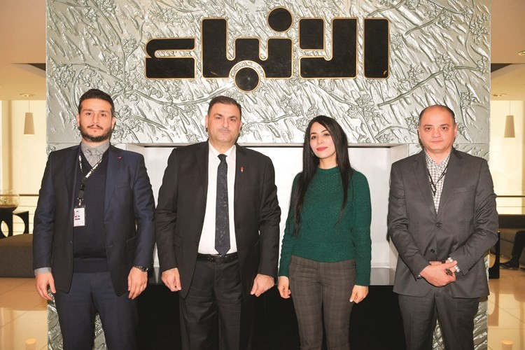 خديجة مفتاح من ماريوت الكويت تهنئ بعيد الأنباء للزملاء فريد سلوم وأحمد فياض ومهند سلطان  ﻿