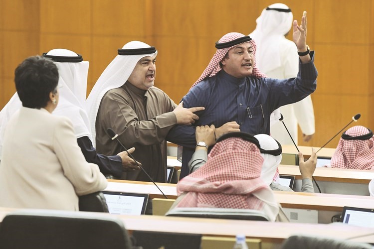 عسكر العنزي منتقدا حديث حمدان العازمي﻿