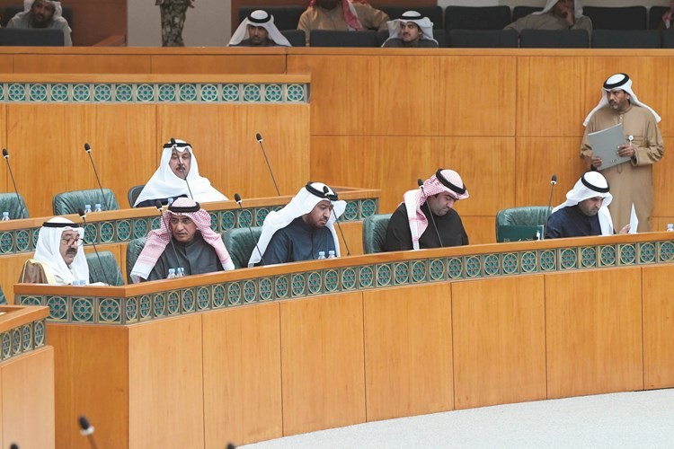 الشيخ ناصر صباح الأحمد وبخيت الرشيدي ود.فهد العفاسي وخالد الروضان ود.نايف الحجرف﻿