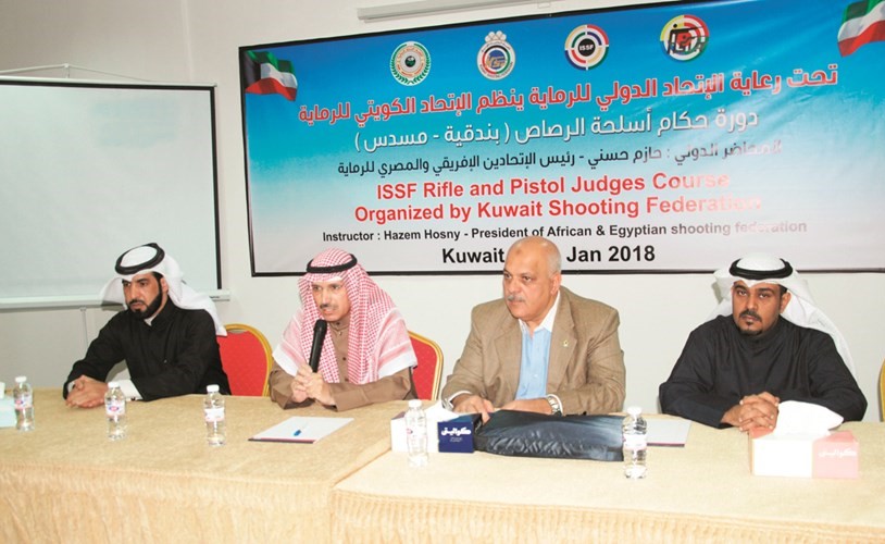 عبيد العصيمي خلال افتتاح الدورة ﻿