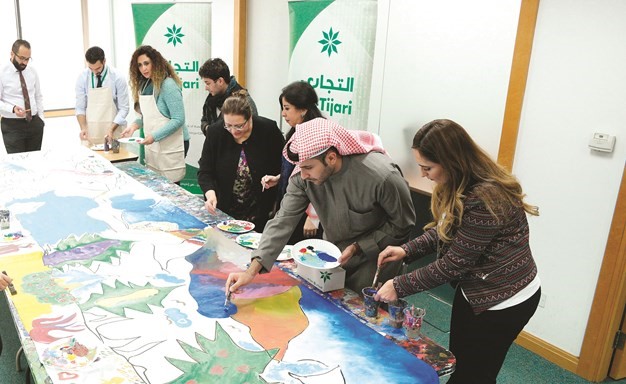 فعالية تلوين أطول لوحة فنية﻿
