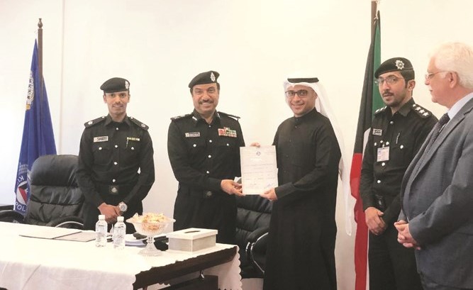 اللواء أديب السويدان يكرم أعضاء من هيئة التدريس﻿