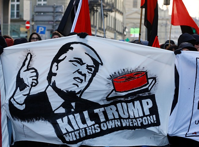 مظاهرات في سويسرا رافضة لمشاركة ترامب في المنتدى الاقتصادي العالمي