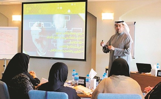 تدريب الموظفين على كيفية متابعة الخطط التشغيلية ﻿