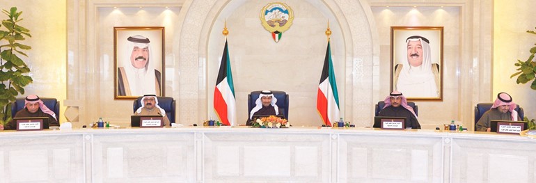 سمو رئيس الوزراء الشيخ جابر المبارك مترئسا جلسة مجلس الوزراء بحضور الشيخ ناصر صباح الاحمد والشيخ صباح الخالد والشيخ خالد الجراح وانس الصالح ﻿