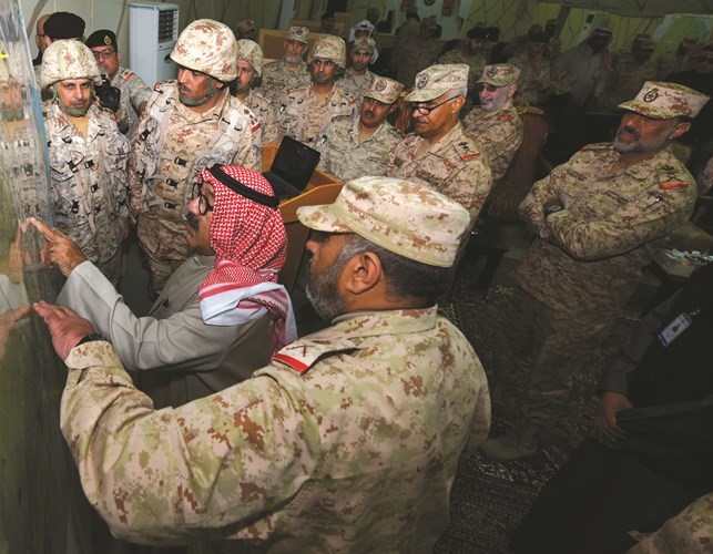 بالفيديو.. وزير الدفاع تفقد مواقع القوة البرية: أداء واجبكم الوطني محل فخر واعتزاز.. وضعوا مصلحة الوطن نصب أعينكم