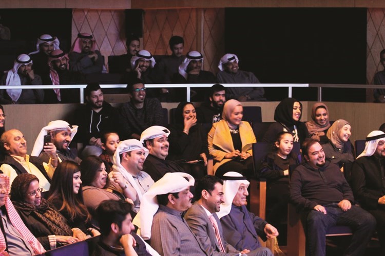 د. بشار عبدالحسين في مقدمة الحضور﻿