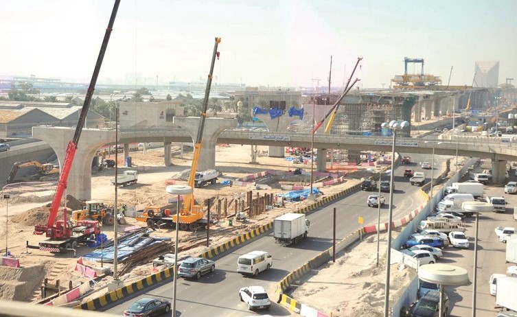 بوادر مبشرة بنمو أداء قطاع الإنشاءات الخليجية في 2018