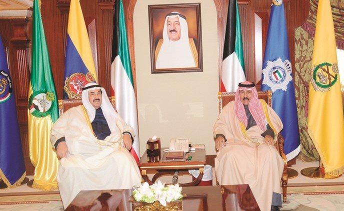 سمو ولي العهد الشيخ نواف الأحمد مستقبلا سمو الشيخ ناصر المحمد﻿