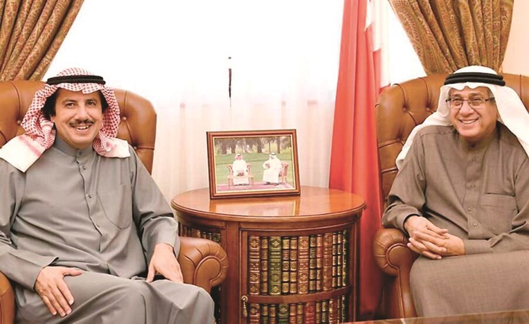 المستشار نبيل بن يعقوب الحمر مستقبلا الشيخ عزام الصباح﻿