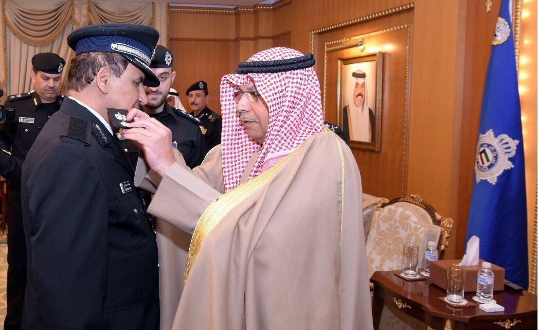 الشيخ خالد الجراح يقلد عصام النهام رتبته الجديدة