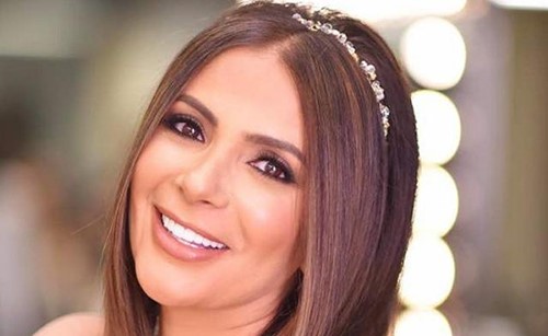 بالفيديو.. منى زكي تكشف سراً عن حياتها.. هذا ما تفعله في السادسة صباحاً