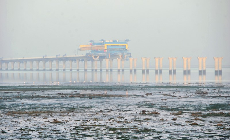 مشروع جسر جابر.. مشروع عملاق على وشك الاكتمال           	(عادل سلامة)