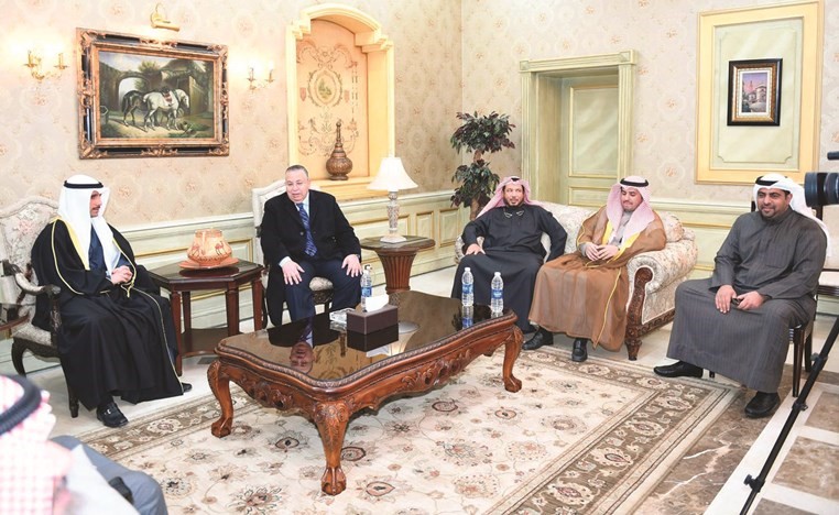 رئيس مجلس الأمة مرزوق الغانم وراكان النصف وناصر الدوسري ود.عبدالله المعتوق مع النائب الأول لرئيس مجلس الشعب المصري محمود شريف ﻿