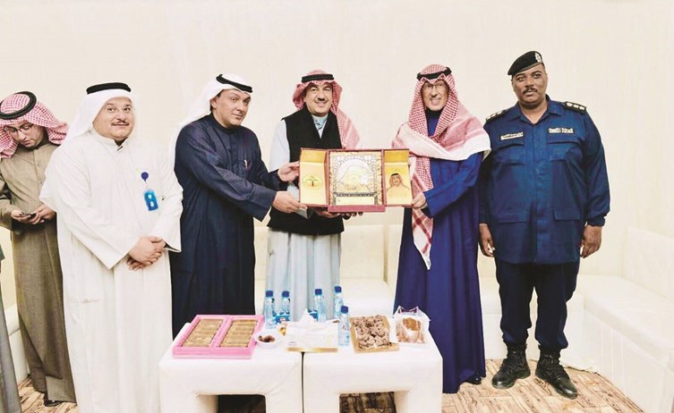تكريم محافظ الأحمدي﻿