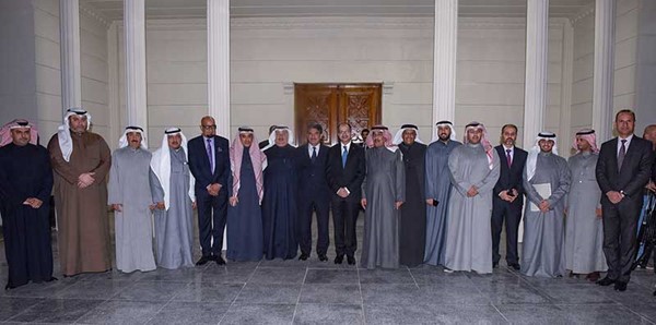 رئيس البرلمان العراقي سليم الجبوري مستقبلا أعضاء الوفد الإعلامي الزملاء سعد العلي وعدنان الراشد وفيصل المتلقم ود.عماد بوخمسين وعبدالرحمن العليان وحسن الصايغ وإبراهيم المليفي وإبراهيم السعيدي ومحمد العجمي ووليد الهولان وفواز اسميران ومصطفى البدر وطلال المشيطي بحضور السفير سالم الزمانان (مصطفى البدر - كونا)