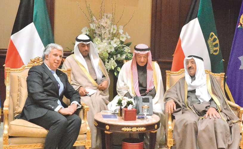 وسموه مستقبلا سفير البرتغال جواكيم البريتو ﻿