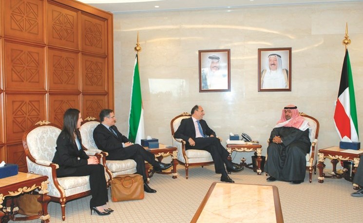 الشيخ ثامر العلي مستقبلا مساعد الأمين العام لحلف شمال الأطلسي للشؤون السياسية والأمنية السفير الخاندرو الفرغونزاليس﻿