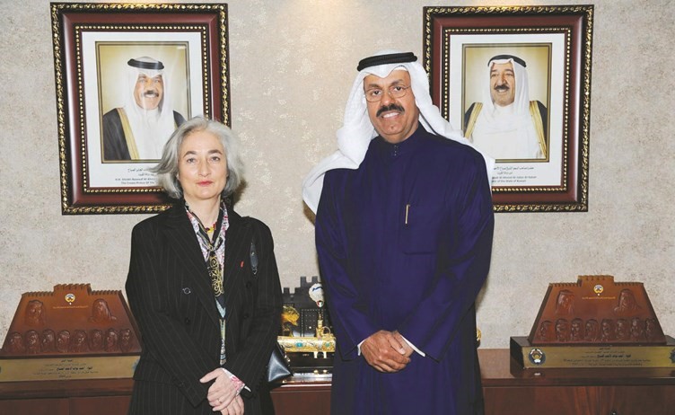 الفريق أول م.الشيخ أحمد النواف مستقبلا السفيرة ماري ماسدوبوي ﻿