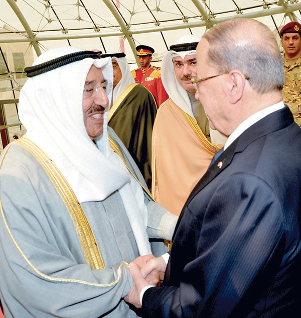صاحب السمو الأمير الشيخ صباح الأحمد لدى استقباله الرئيس اللبناني العماد ميشال عون