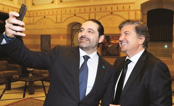 النجم العربي وليد توفيق وسيلفي مع رئيس الوزراء سعد الحريري﻿