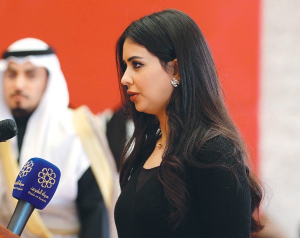 الملحق الديبلوماسي سارة الحسيني 