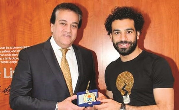 وزير التعليم العالي والبحث العلمي د.خالد عبدالغفار مكرما محمد صلاح﻿