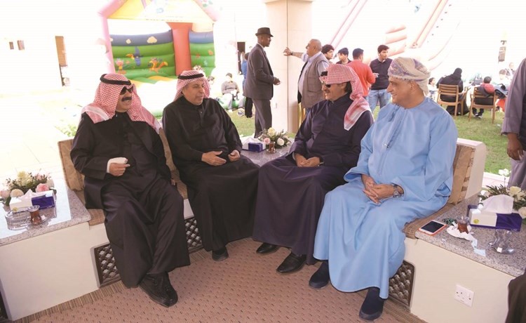 خالد الجارالله والسفير السعودي د.عبدالعزيز الفايز والسفير ضاري العجران والسفير العماني د.عدنان الأنصاري ﻿