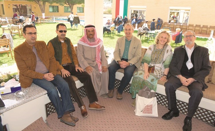 سفراء أميركا لورانس سيلفرمان وبريطانيا مايكل دافنبورت والأردن صقر ابو شتال ﻿
