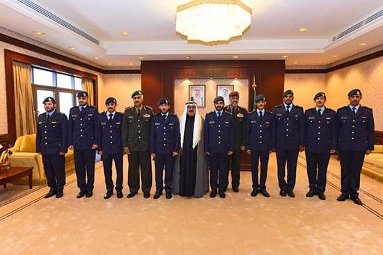 وزير الدفاع يقلّد كوكبة جديدة من الضباط رتبهم: حافظوا على القسم وضعوا مصلحة الوطن نصب أعينكم
