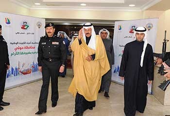 محافظ حولي خلال مراسم رفع العلم: احتفالاتنا ليست لوضع الزينة وإنما لنستذكر كفاح شعب صنع تاريخ بلاده وحريتها