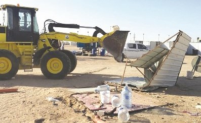 ازالة احد المخيمات المخالفة ﻿