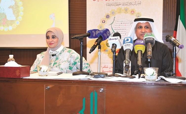 صلاح العوفان وأشواق العرادة خلال المؤتمر الصحافي- (زين علام) ﻿