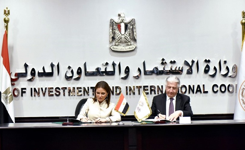 جانب من توقيع الاتفاقية﻿