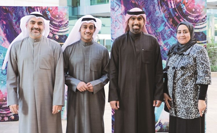 طلال جاسم الخرافي وعلي الجمعة ود.محمد الصفار وم.إيمان عاطف﻿