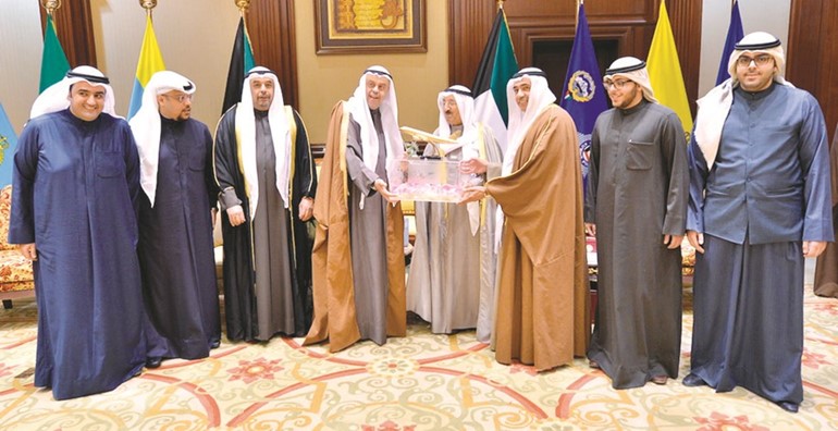 صاحب السمو الأمير مستقبلا حمد التويجري ورئيس وأعضاء مجلس إدارة الخطوط الوطنية﻿