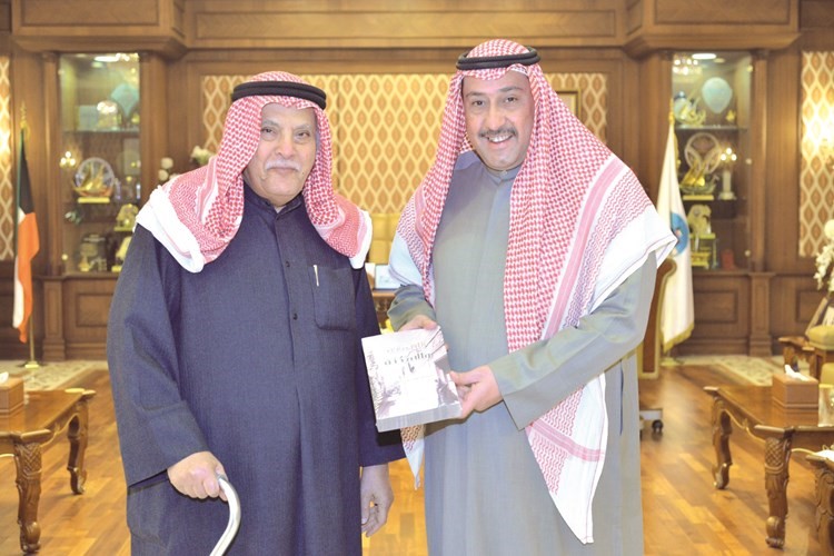  الشيخ فيصل الحمود ود.يعقوب الغنيم ﻿