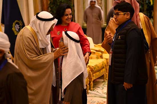 الأمير لأبناء الشهداء المتفوقين :استمروا في مسيرتكم العلمية للإسهام في بناء وتنمية الوطن