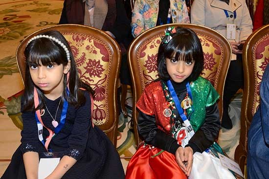 الأمير لأبناء الشهداء المتفوقين :استمروا في مسيرتكم العلمية للإسهام في بناء وتنمية الوطن