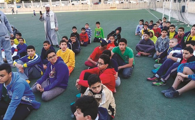 عدد من حفظة القرآن المشاركين في المهرجان الرياضي﻿