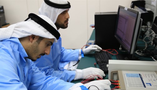 دبي تنتهي من تصنيع أول قمر صناعي بأيدي إماراتية 100%