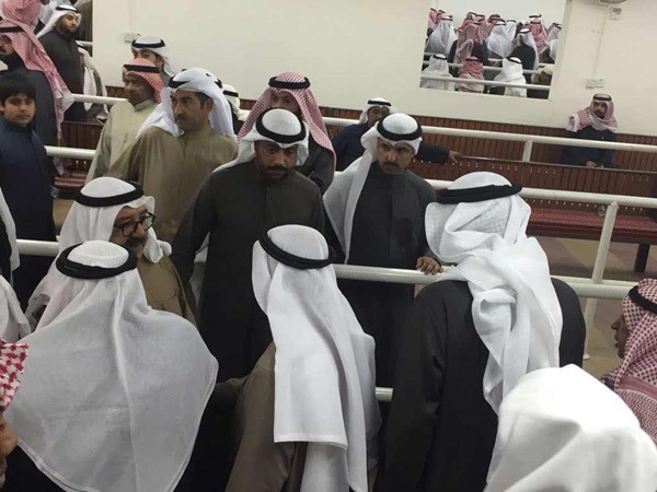 بالفيديو.. النائب الأول تقدم جموع مشيعي الطالب الضابط فيصل العبيد
