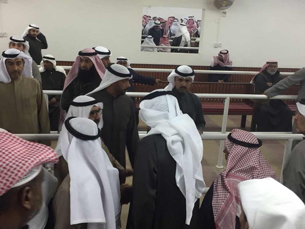 بالفيديو.. النائب الأول تقدم جموع مشيعي الطالب الضابط فيصل العبيد